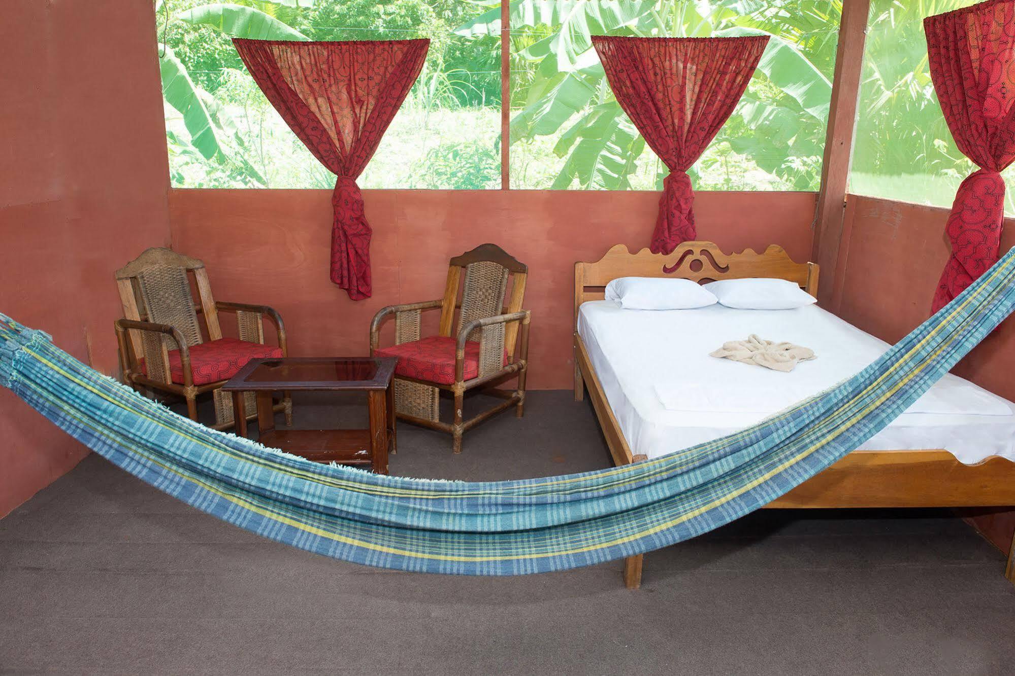 Maniti Expeditions Eco Lodge Iquitos Esterno foto
