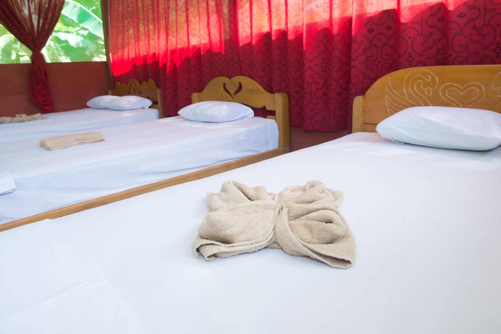 Maniti Expeditions Eco Lodge Iquitos Esterno foto