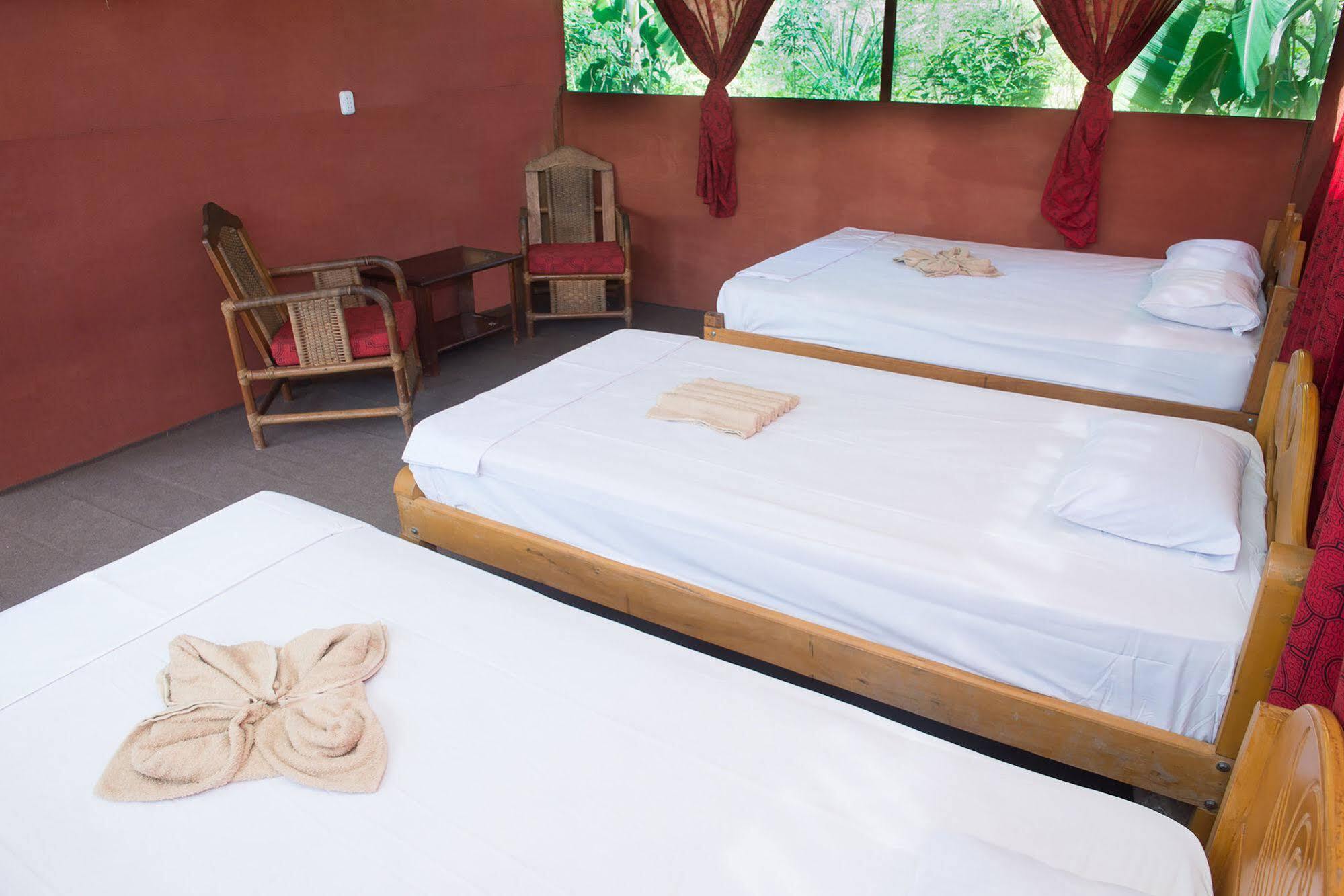 Maniti Expeditions Eco Lodge Iquitos Esterno foto